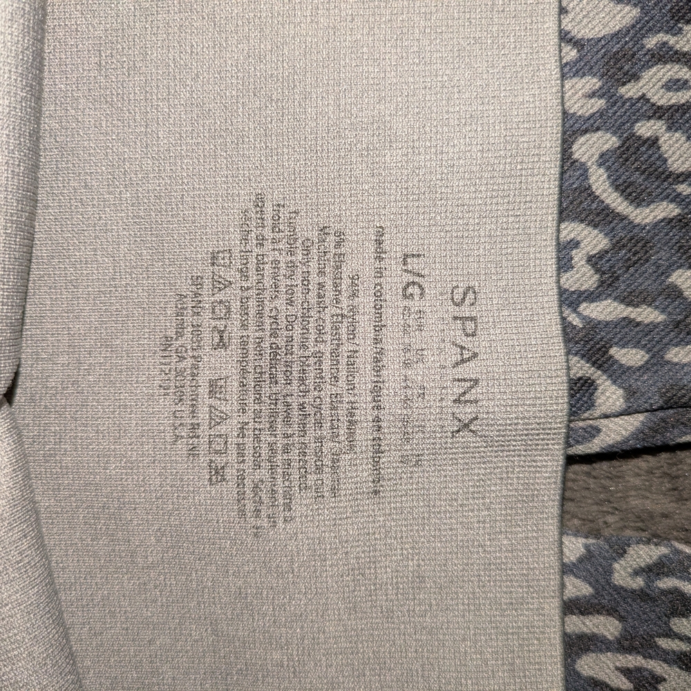 SPANX Gray & White Leopard Print Leggings - Picture 7 of 7